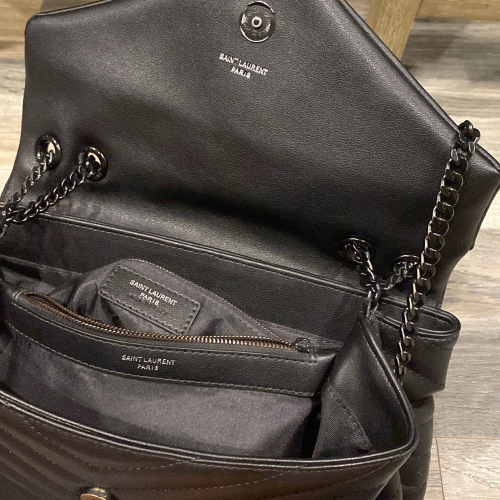 Super cute leather purse! - Picture 5 of 8